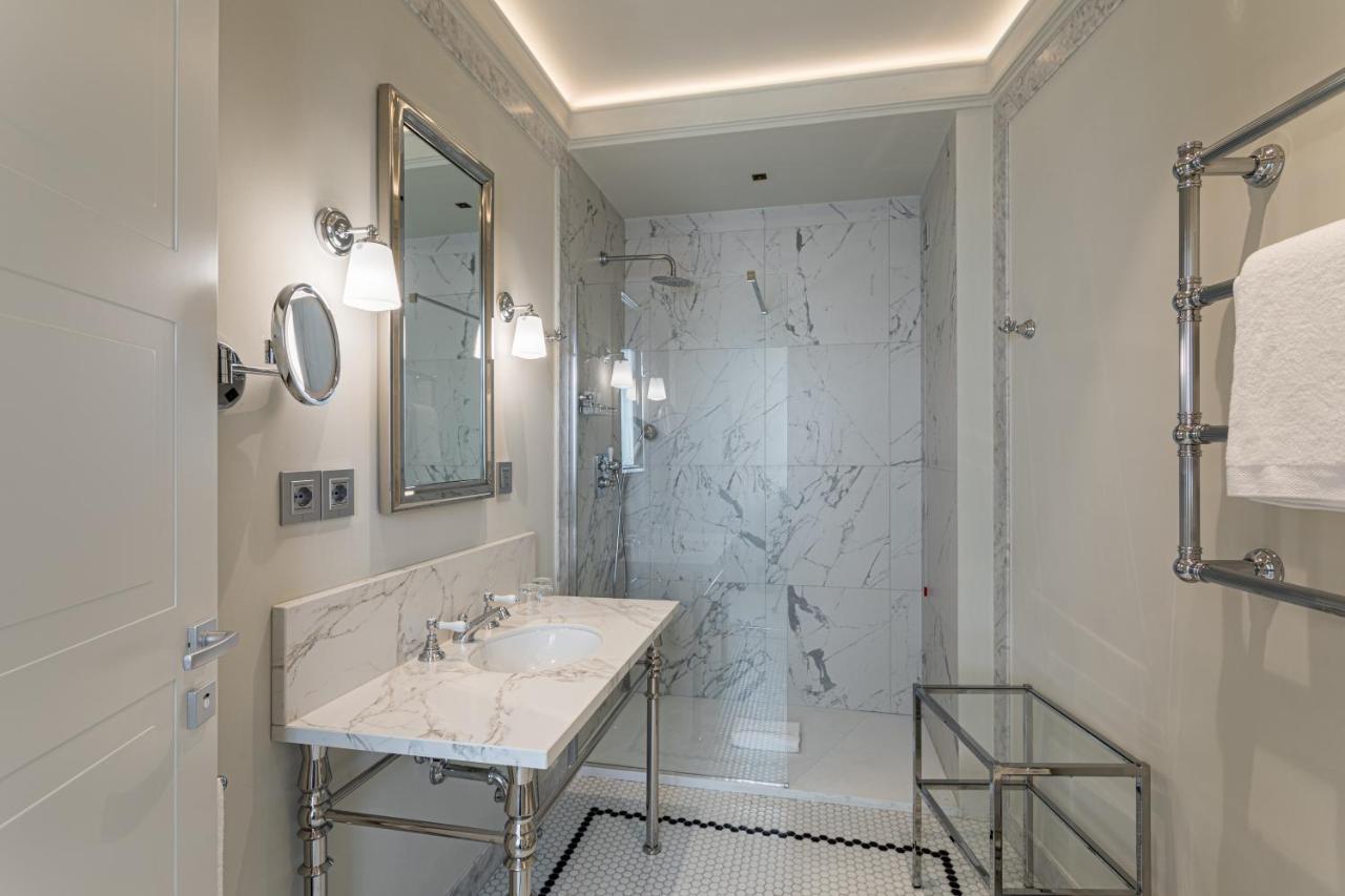 Room Mate Collection Gran Filippo, Rome-Fontana Di Trevi 外观 照片